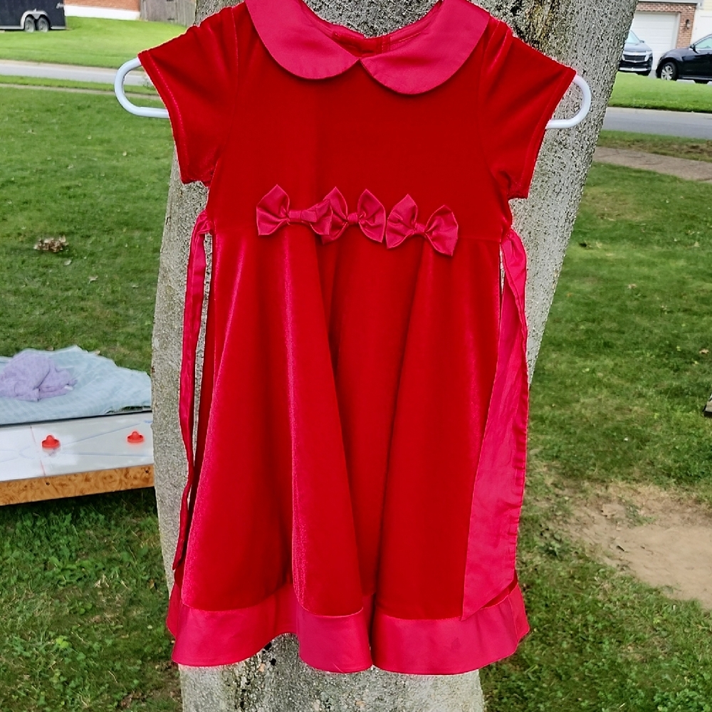 Elegant Scarlet Kids Dress with Bow Accents
